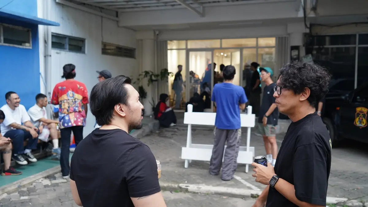Cap Sayap Kerbau: Weekend Drawing Club